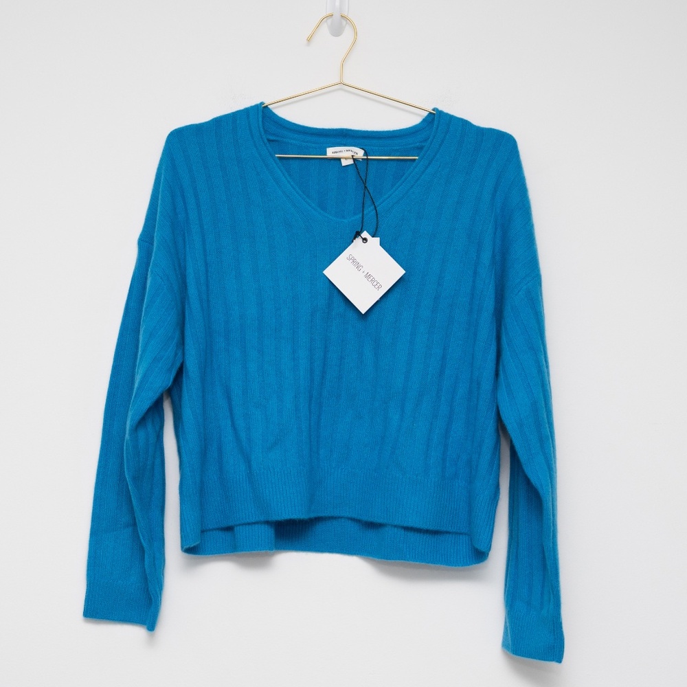 Spring + Mercer - Cashmere Ribbed V-Neck Sweater‎ - Picture 2 of 7